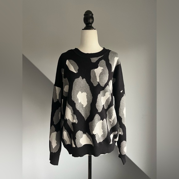 Oversized Leopard Print Sweater - Picture 4 of 6